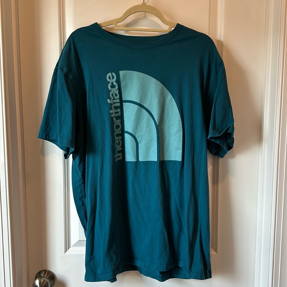 Men’s The North Face tshirt
